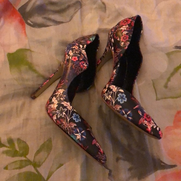 bebe Shoes - Bebe pumps